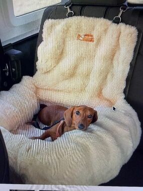 NWT Pelsbarn Luxurious Cozy Car Bed - XS